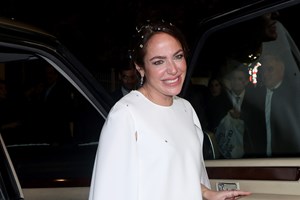 Η Δόμνα Μιχαηλίδου σε προχωρημένη εγκυμοσύνη στην παρέλαση στον Πειραιά - εικόνα 1