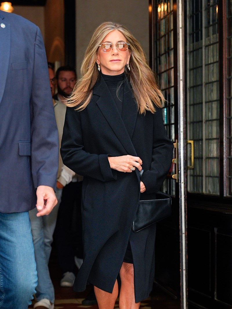 aniston new york 3