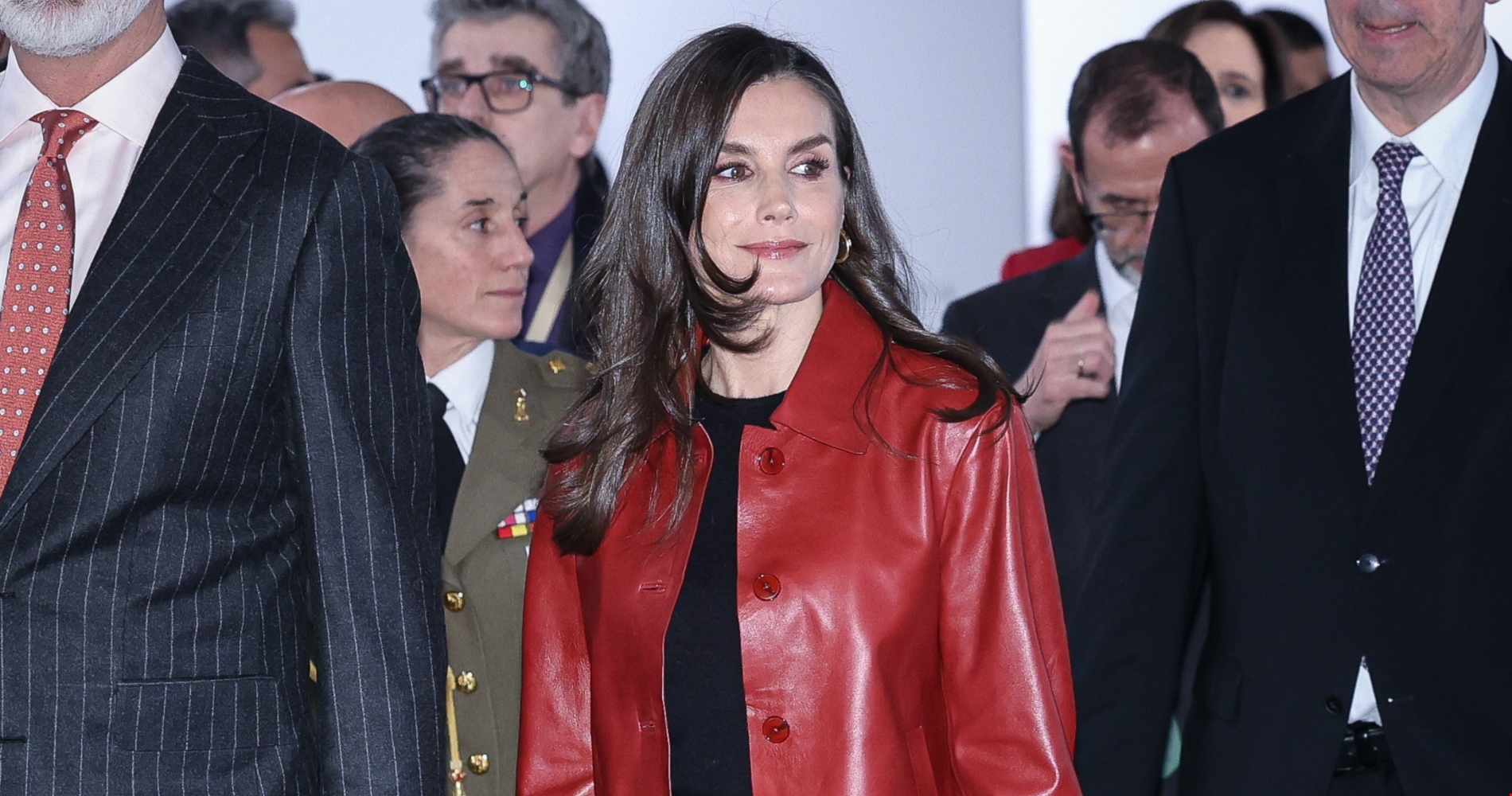 Βασίλισσα Maxima της Ολλανδίας | Με βελούδινο φόρεμα Costarellos σε επίσημη επίσκεψη στην Κύπρο - εικόνα 1