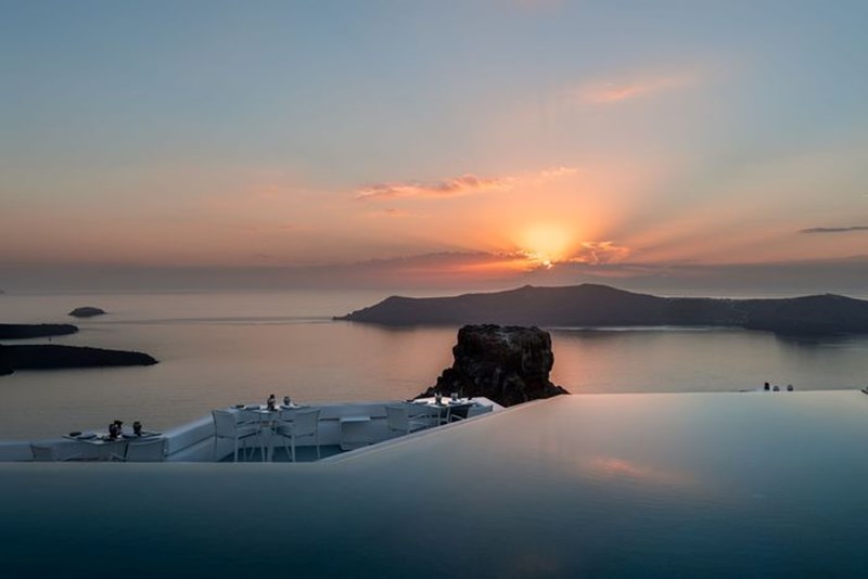 grace santorini