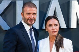 O "άγνωστος" αδελφός της Victoria Beckham | Η σπάνια εμφάνιση στο πλευρό της διάσημης σχεδιάστριας - εικόνα 2