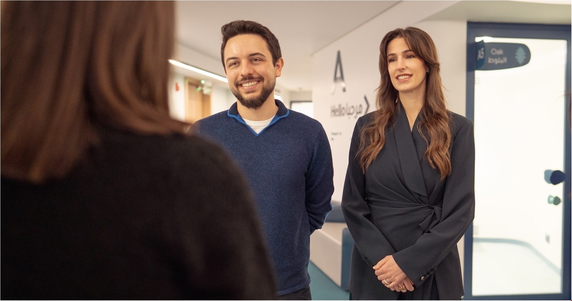 Πριγκίπισσα Rajwa | Με εντυπωσιακό φόρεμα σε φωτογραφία που τραβήχτηκε μετά από βασιλικό γάμο - εικόνα 1