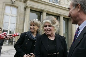 "Θέλει ηρεμία και γαλήνη": Στενός φίλος της Brigitte Bardot σπάει τη σιωπή του για την υγεία της - εικόνα 2