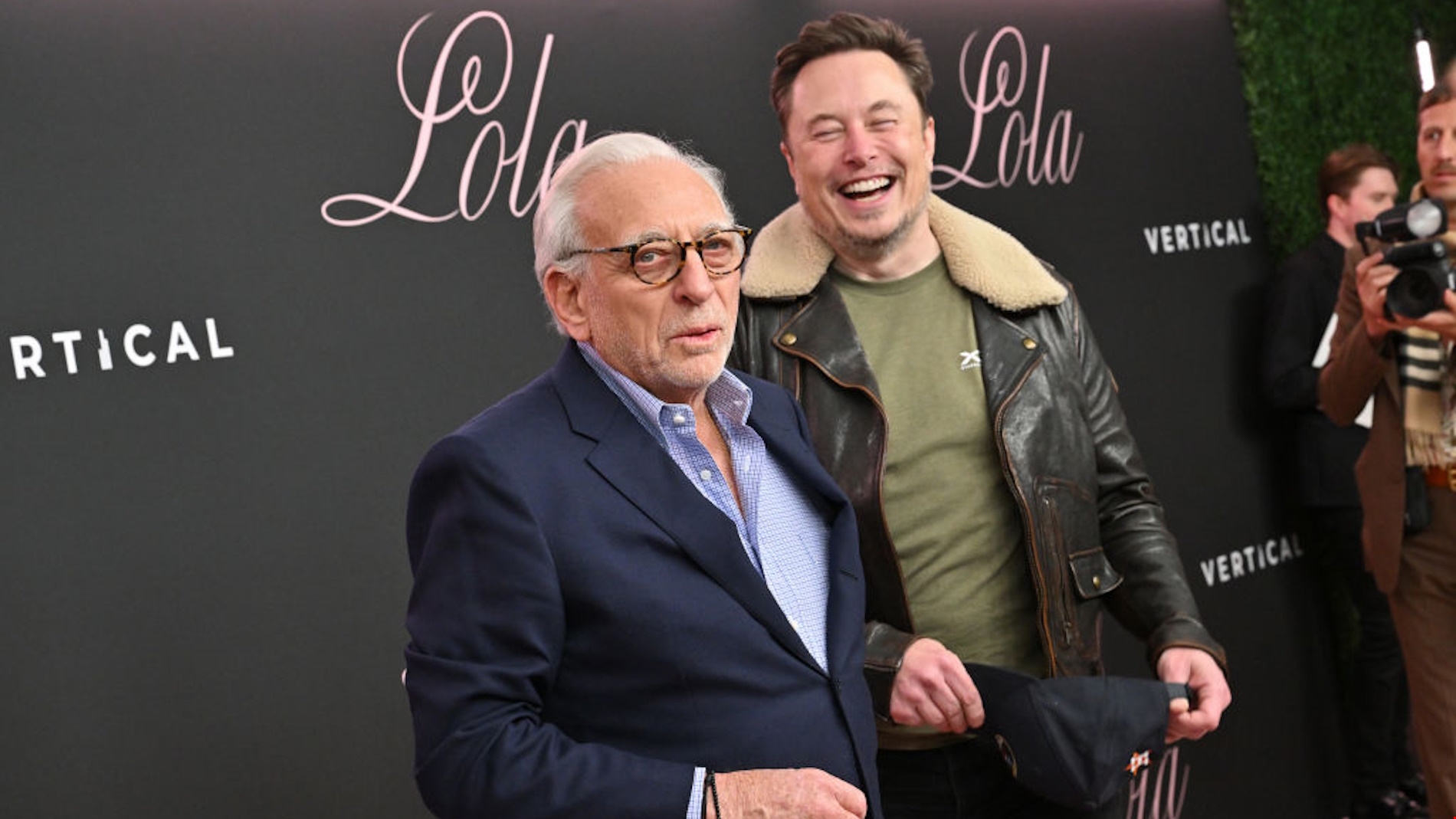 Θυμίζει παλάτι! Πού μένουν οι Beckhams όταν επισκέπτονται τη γαλλική πρωτεύουσα; - εικόνα 1