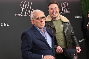 Θυμίζει παλάτι! Πού μένουν οι Beckhams όταν επισκέπτονται τη γαλλική πρωτεύουσα; - εικόνα 1