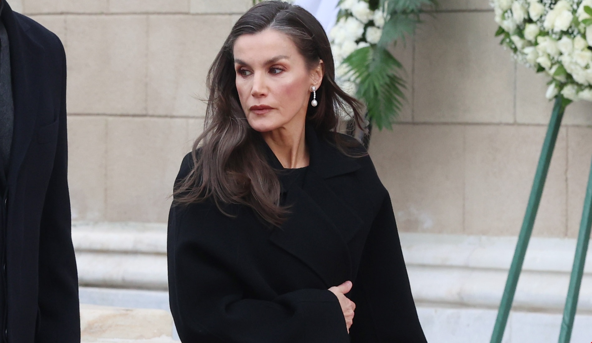 Η βασίλισσα Letizia με τις κόρες της στην κηδεία της Ειρήνης στην Αθήνα | Οι εμφανίσεις τους