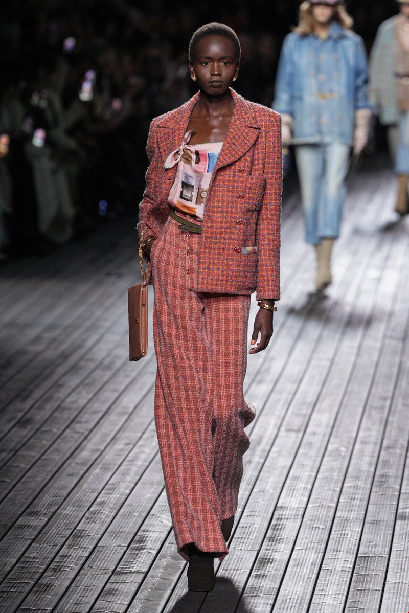 Chanel F24