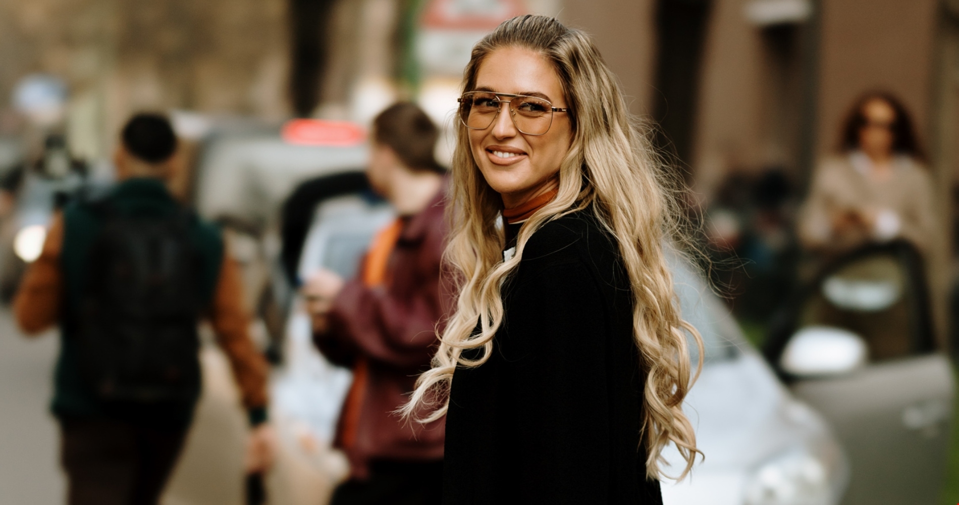 Πώς θα διατηρήσεις το mood διακοπών στο στιλ σου ακόμα κι αν βρίσκεσαι στην πόλη - εικόνα 1