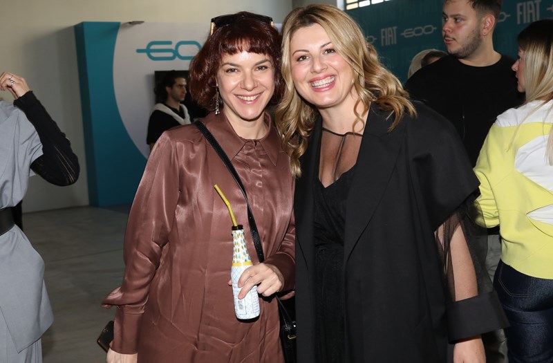 Η Ανδριάνα Μπάμπαλη με την Ioanna Kourbela