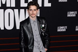 Timothée Chalamet | Αγνώριστος στην τελευταία του δημόσια εμφάνιση - Η μεγάλη αλλαγή στην εικόνα του - εικόνα 1