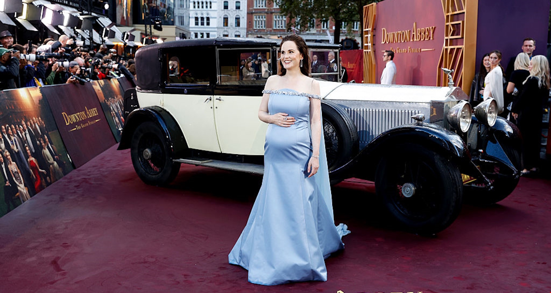 Μichelle Dockery | Αποκάλυψε την εγκυμοσύνη της στην παγκόσμια πρεμιέρα της ταινίας Downton Abbey: The Grand Finale