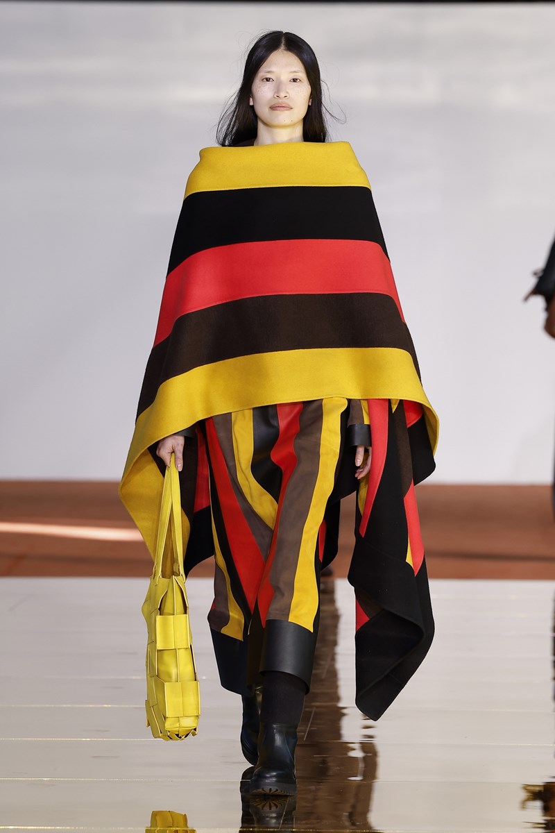 Scarf dressing