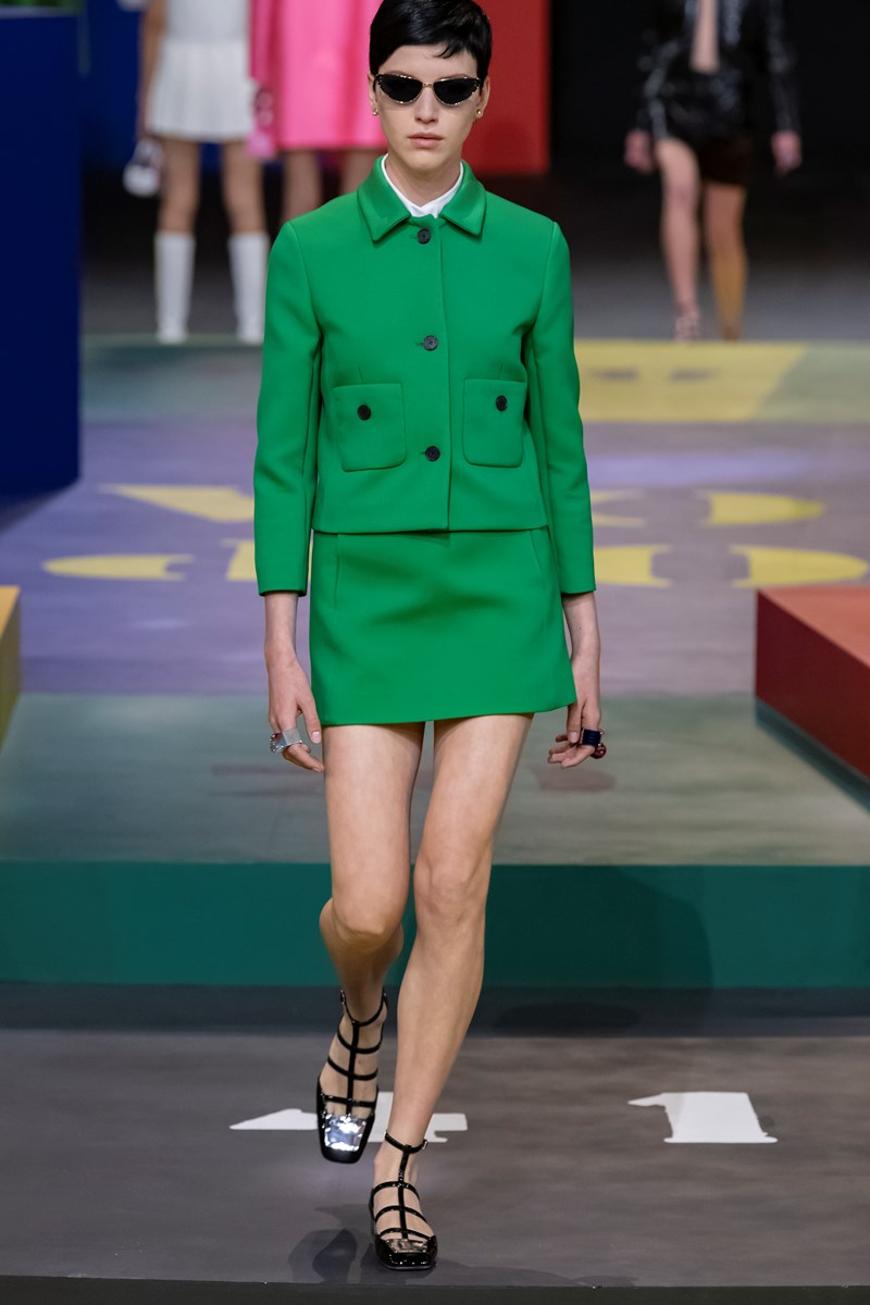 DIOR