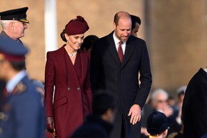 Το μήνυμα της Meghan Markle μετά το φιλί της Kate και του William - εικόνα 1