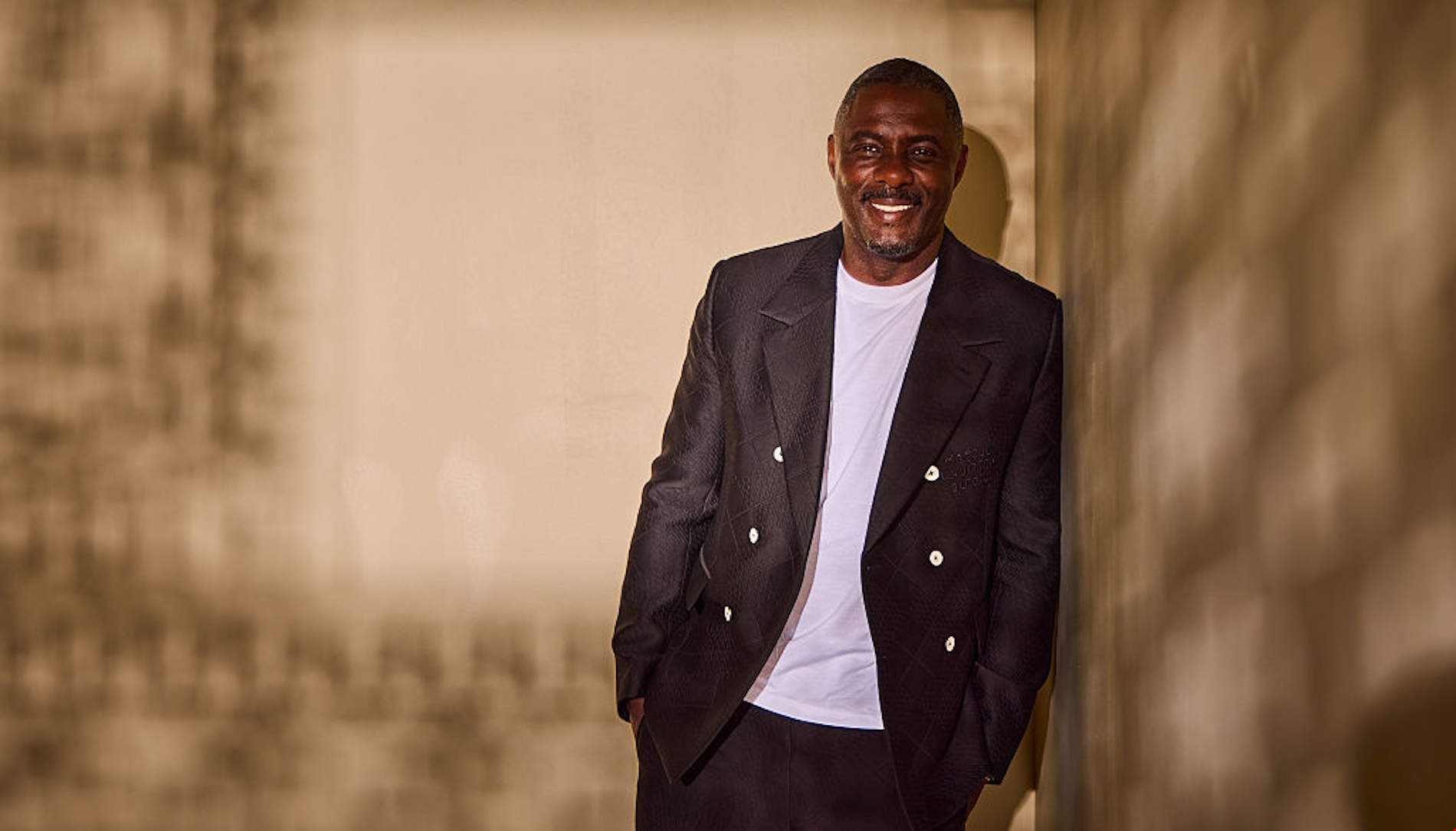 Εγκαταλείπει την υποκριτική ο Idris Elba;