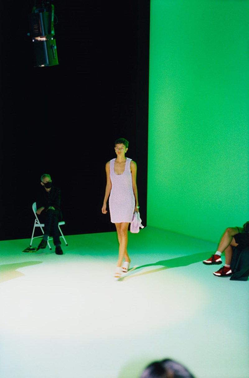 bottega-veneta-salon-01-ss21