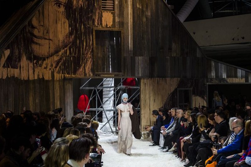 Calvin Klein Φθινόπωρο/Χειμώνας '18-'19: Ο Raf Simons ξέρει να μας εκπλήσσει