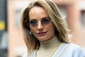 Cara Delevingne | Η ανατρεπτική αλλαγή στα μαλλιά της είναι από τις μεγαλύτερες τάσεις της σεζόν - εικόνα 1