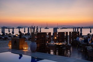 Ευγενία & Ηλέκτρα Νιάρχου | Η εντυπωσιακή εμφάνιση σε gala στο Παρίσι με τη σύντροφο του αδερφού τους - εικόνα 4