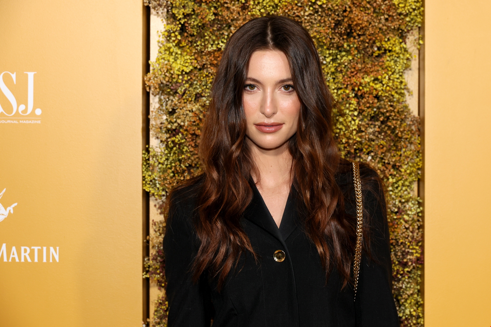 Eve Jobs - Harry Charles | Η Αθηνά Ωνάση, οι A listers και το νυφικό που θα επιλέξει στον 