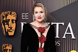 "Ανεμοδαρμένα ύψη" | Kυκλοφόρησε το νέο τολμηρό τρέιλερ της ταινίας - εικόνα 1