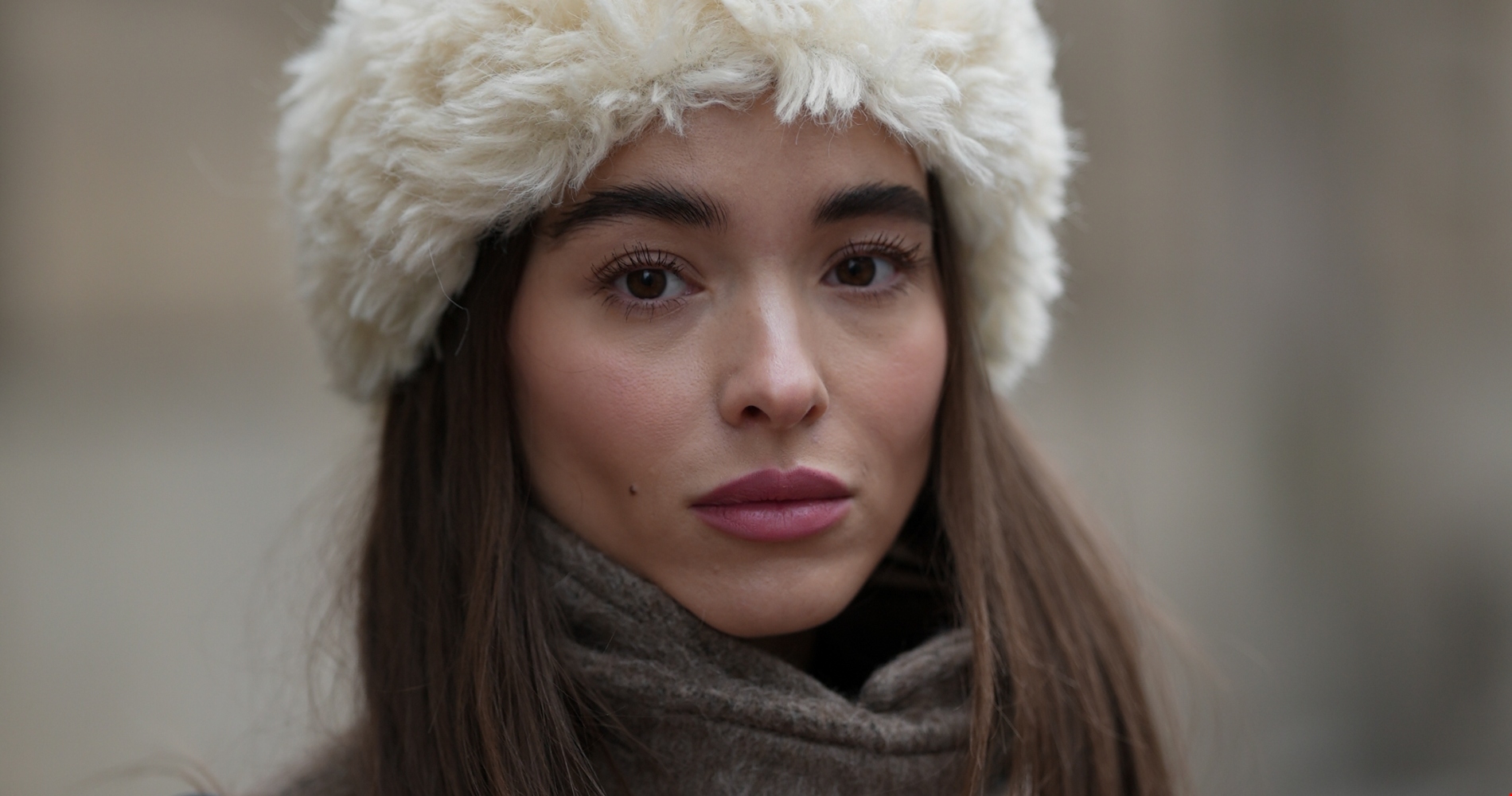 3 tips που δεν σου έχει πει κανείς και προστατεύουν τα μαλλιά σου από το κρύο