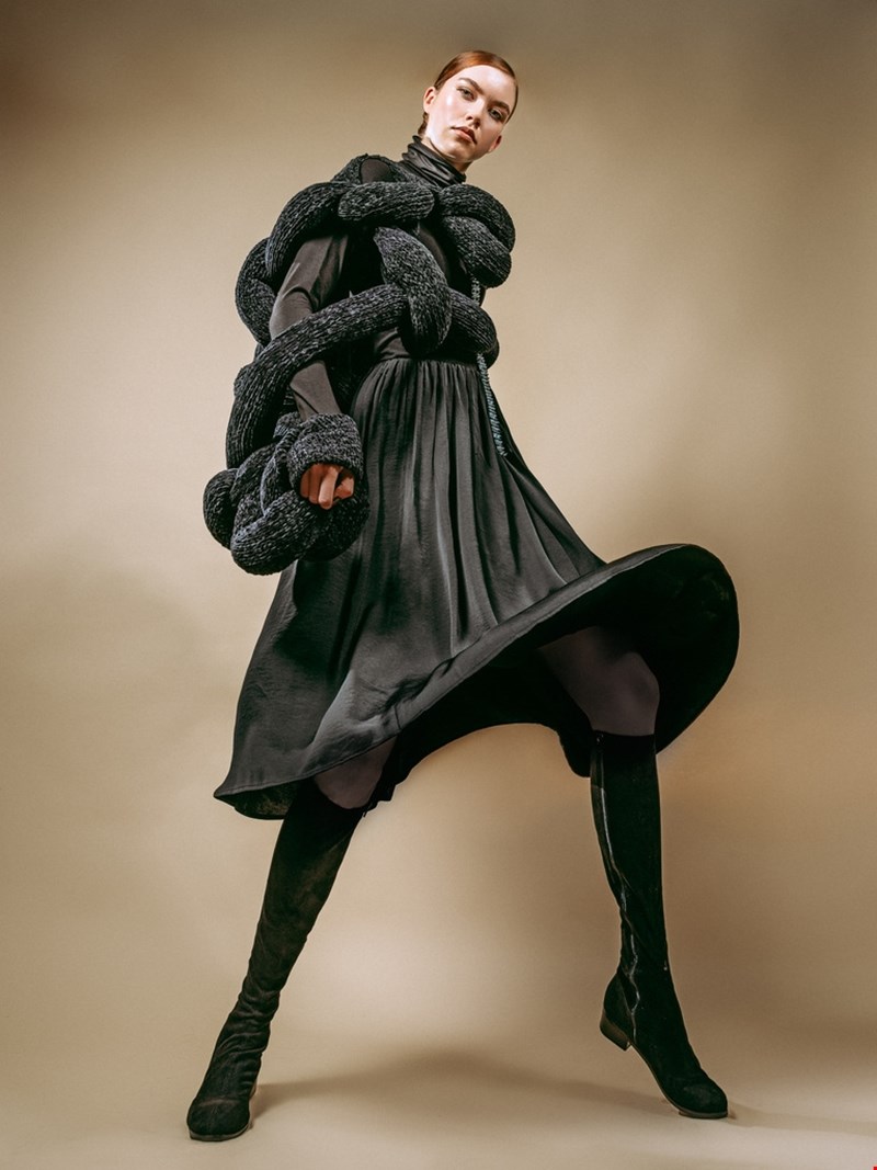 knit harness DUSTY, turtle neck MODSTRÖM, skirt MSCH COPENHAGEN, boots H&M
