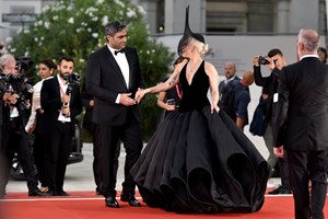 Lady Gaga | Γιατί αγνόησε αντί να διαψεύσει τις φήμες που υποστήριζαν ότι είναι άνδρας - εικόνα 1