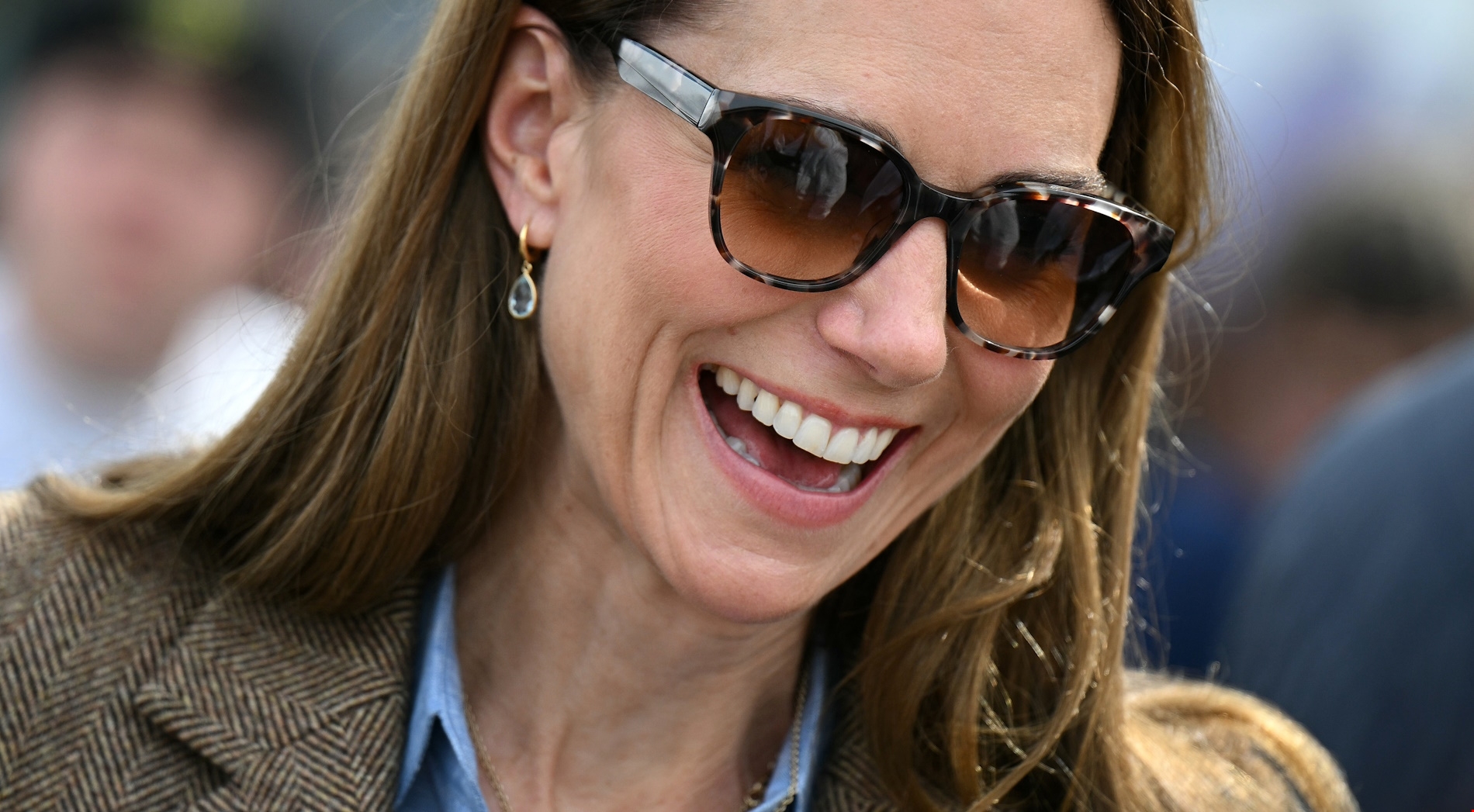 Kate Middleton | Τι συμβολίζουν τα κοσμήματα που επέλεξε στην επέτειο γάμου της με τον πρίγκιπα William;;