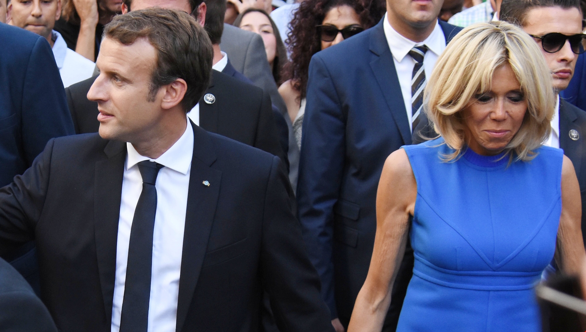 Χαμογελαστοί & ευδιάθετοι | Η επίσκεψη των Macrons στο Πριγκιπάτο του Μονακό μετά το συμβάν με το χαστούκι