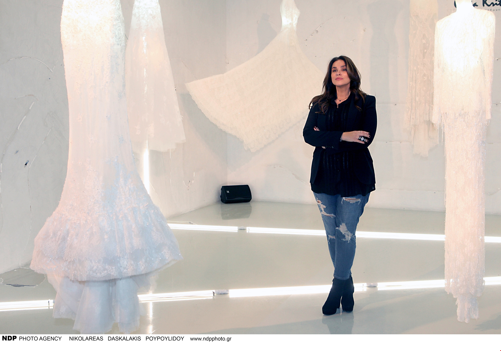 Η Σίλια Κριθαριώτη σε βραδινό gala με τις δίδυμες κόρες της | Η σπάνια κοινή εμφάνιση με δικές της δημιουργίες