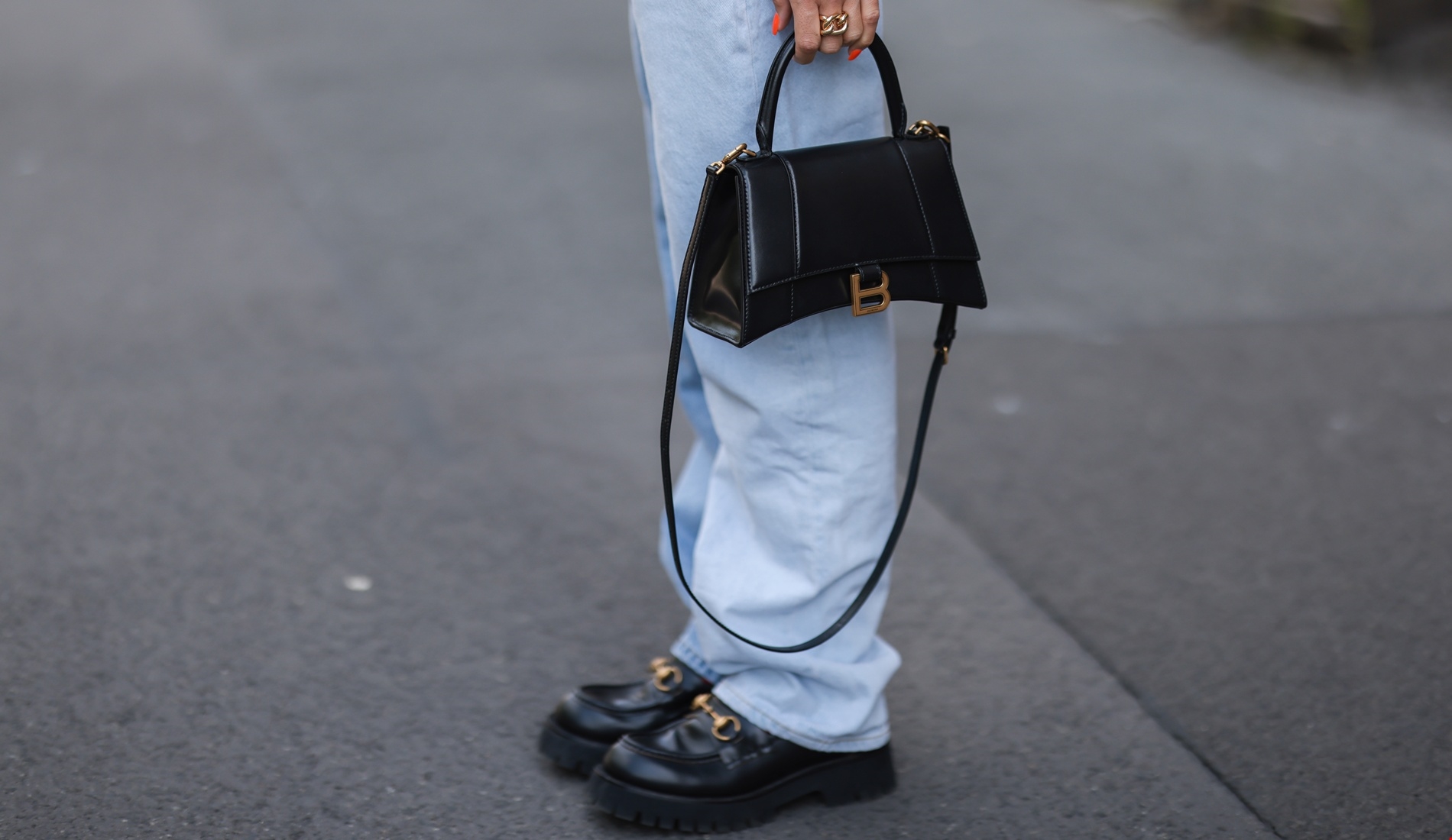 Τα δερμάτινα παπούτσια από τη Marks & Spencer που ταιριάζουν τέλεια με το office style σου