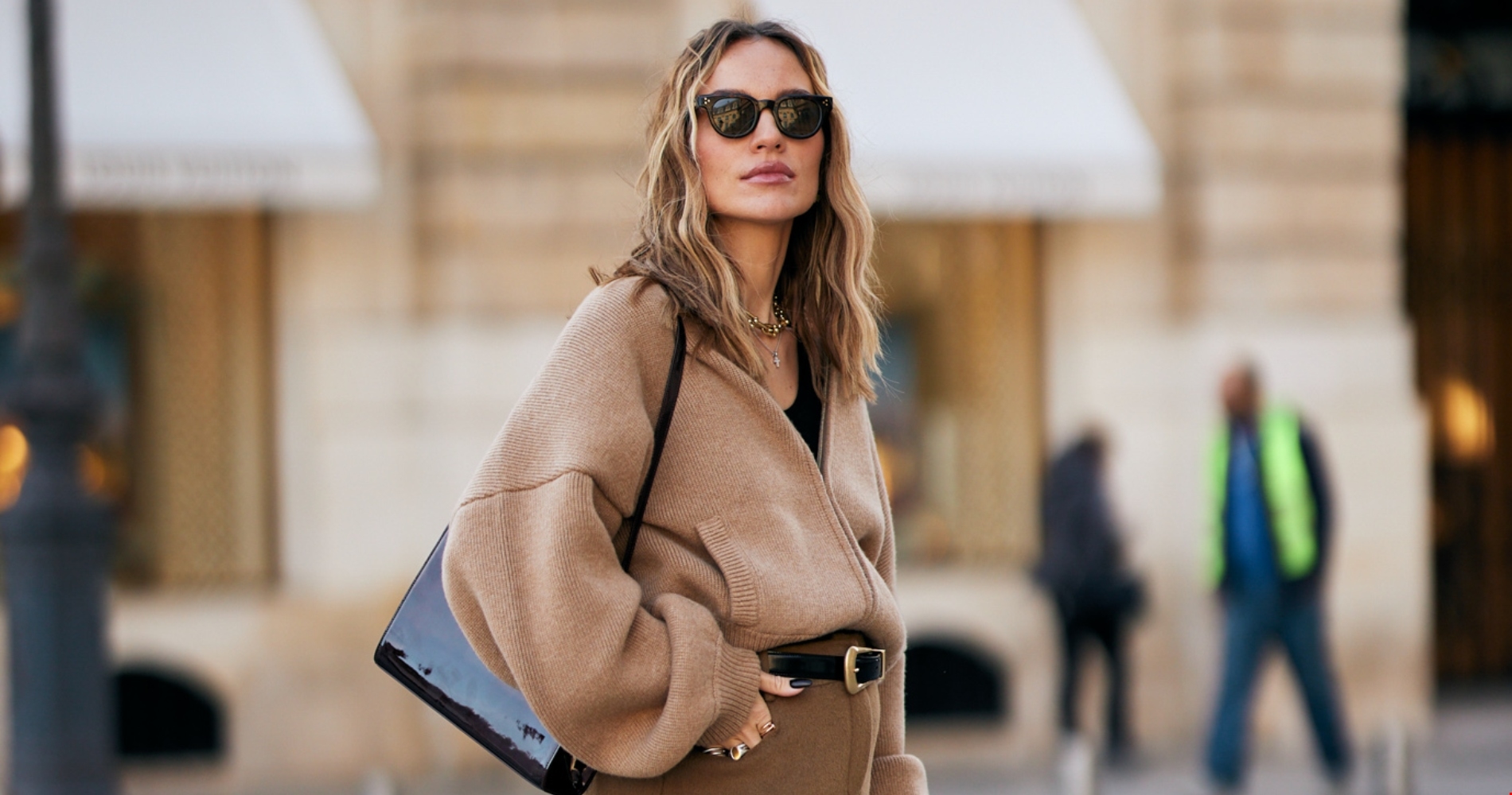 Leather και faux fur | Η Ηλιάνα Παπαγεωργίου με το φθινοπωρινό look που συνδυάζει δύο κορυφαίες τάσεις - εικόνα 1