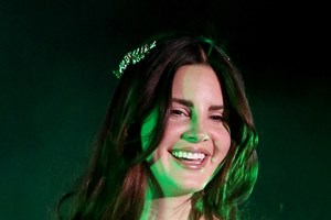 Lana del Ray | Η ιδιαίτερα σπάνια εμφάνιση με τον σύζυγό της, Jeremy Dufrene στο Παρίσι - εικόνα 2