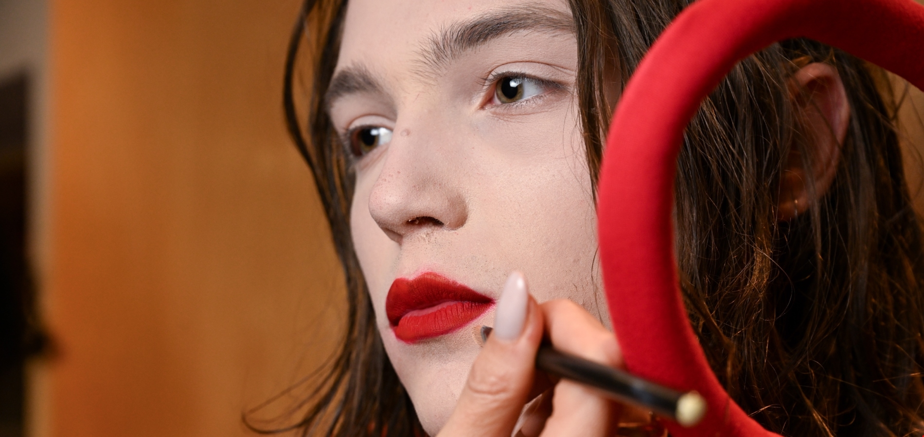 Ο οίκος Louis Vuitton λανσάρει μια πολυτελή σειρά προϊόντων μακιγιάζ - εικόνα 4