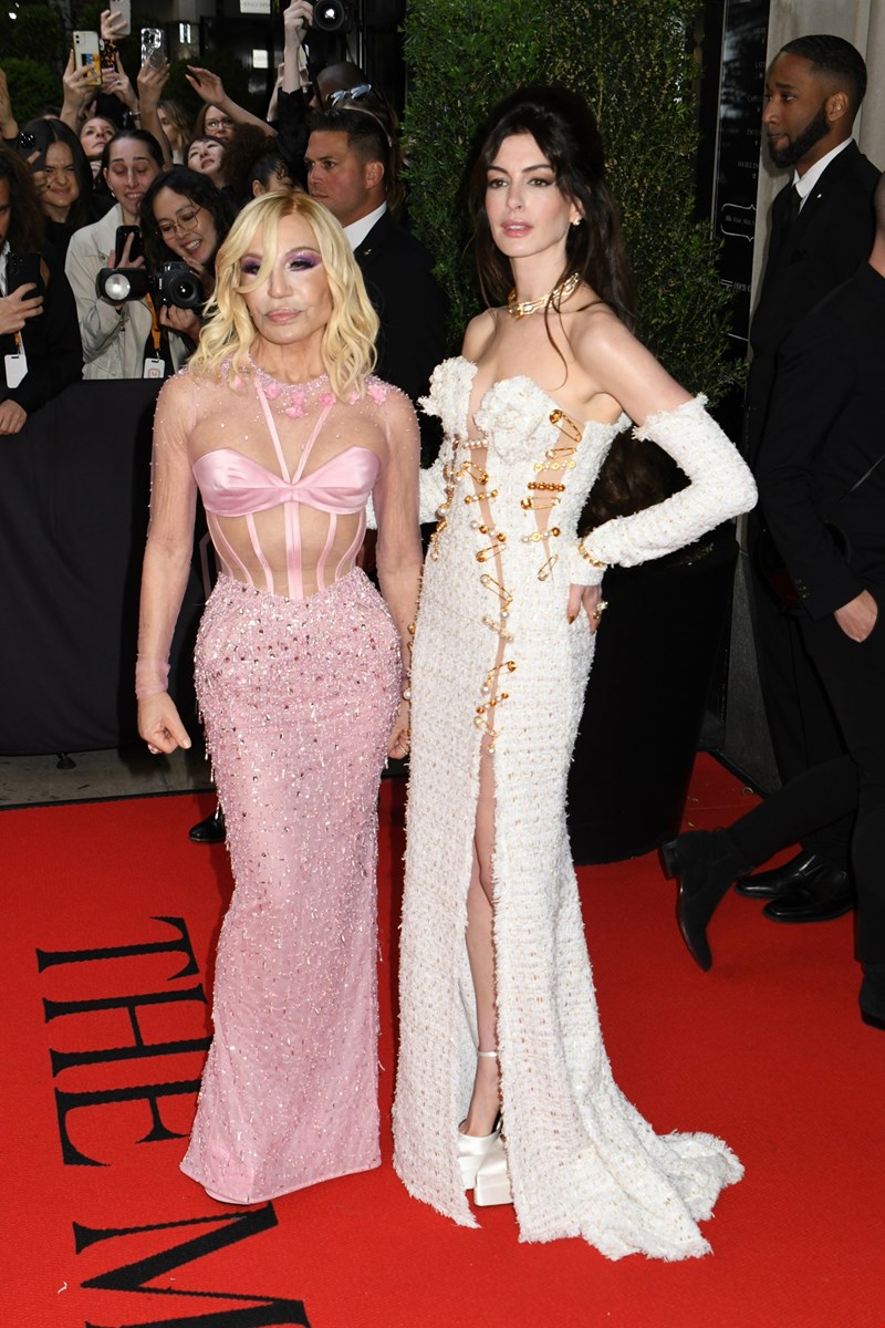 Donatella Versace and Anne Hathaway