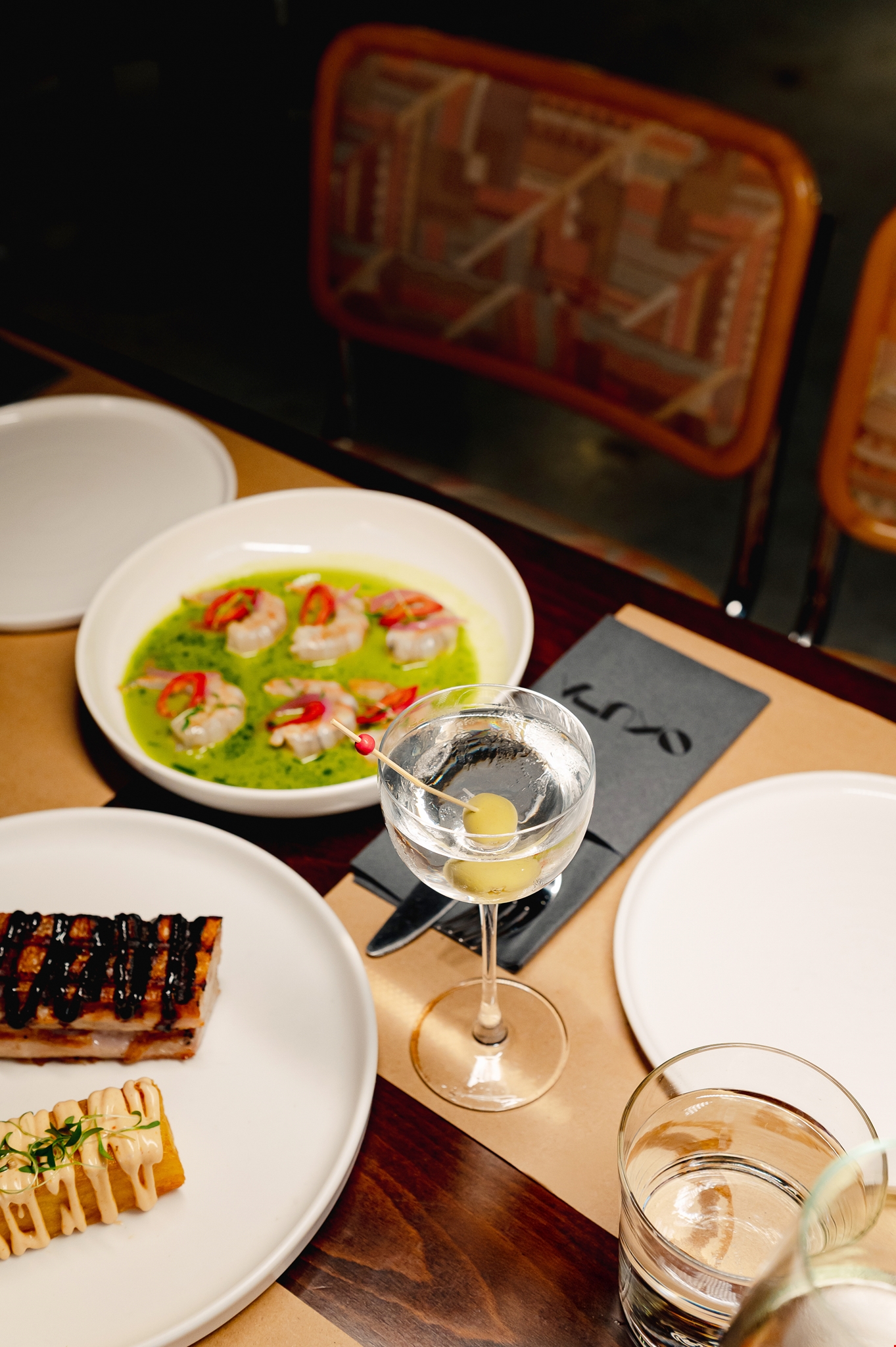 Το Okupa Kitchen & Listening Bar έχει νέο chef και ανανεωμένο μενού