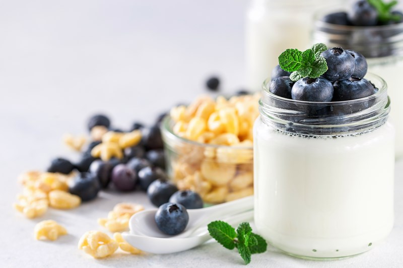 milk and bilberries