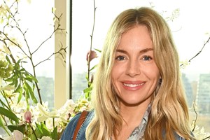 Baby Boom για την Sienna Miller | Έγκυος στο τρίτο της παιδί - εικόνα 3