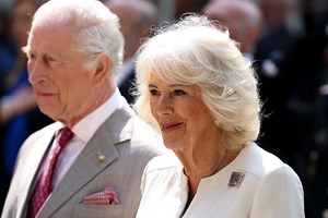 H μονομαχία της καρφίτσας | Το κρυφό νόημα πίσω από τα κοσμήματα της βασίλισσας Καμίλα και της Sophie του Εδιμβούργου - εικόνα 2