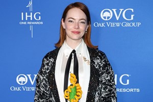 Ariane Labed | Πού βρισκόταν η σύζυγος του Γιώργου Λάνθιμου όταν η Emma Stone κέρδισε το Critics Choice Award για την ταινία του; - εικόνα 1