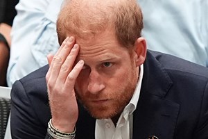 Η Meghan Markle σε ηλικία 18 ετών | Μία άλλη στη σπάνια λήψη από τα χρόνια του Λυκείου - εικόνα 1