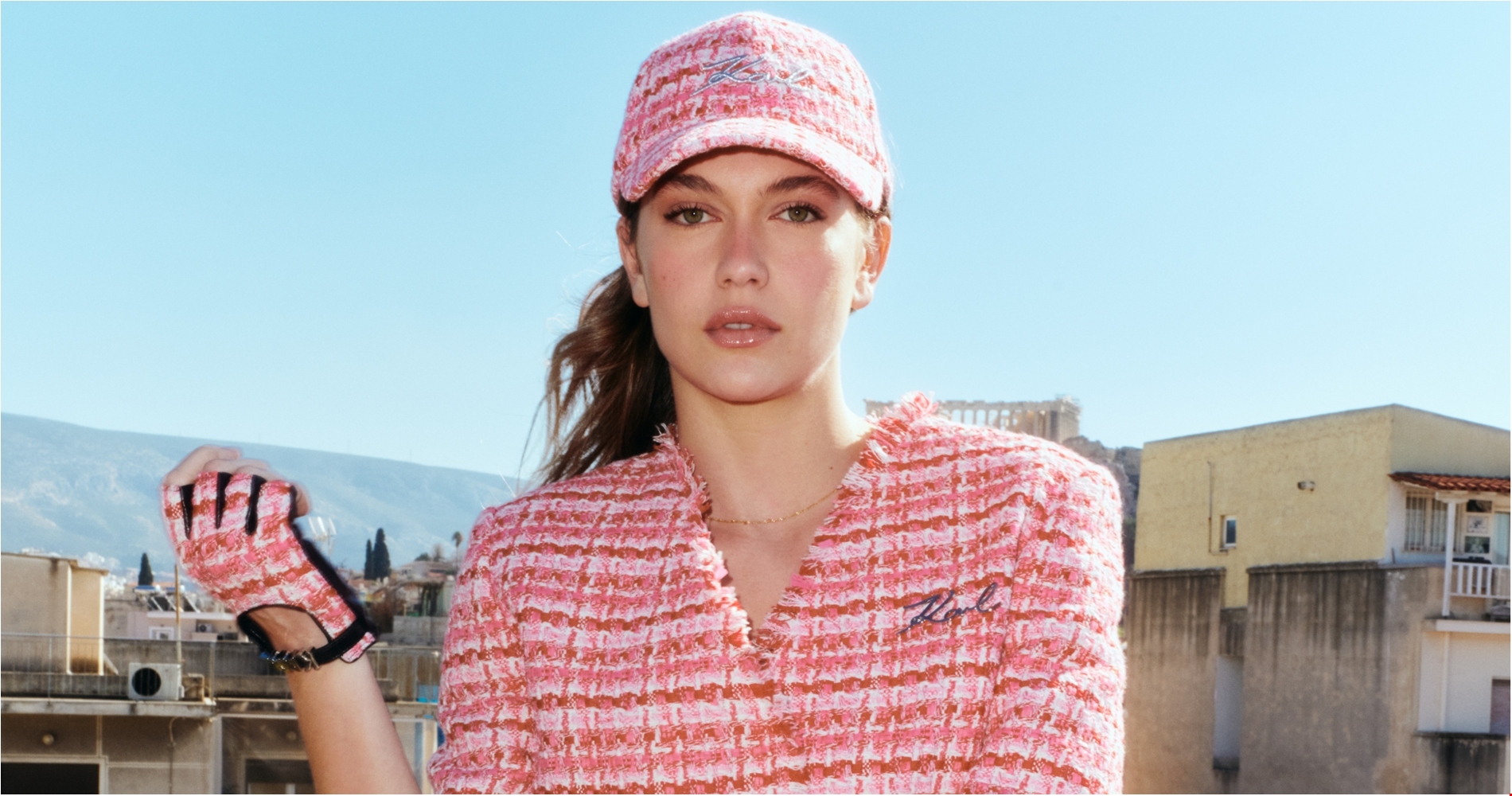 Βίκυ Καγιά | Με το ανεπιτήδευτο χτένισμα που μας μεταφέρει νοητά στην παραλία - εικόνα 1