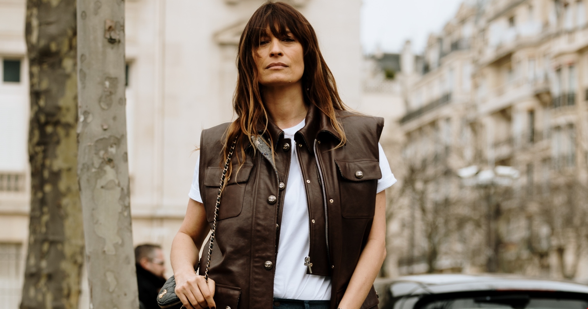 4 συμβουλές μόδας που ακολουθούν πιστά οι Γαλλίδες μετά τα 50 - εικόνα 1