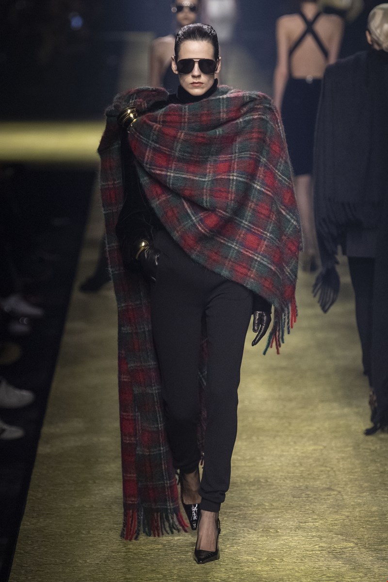 Scarf dressing