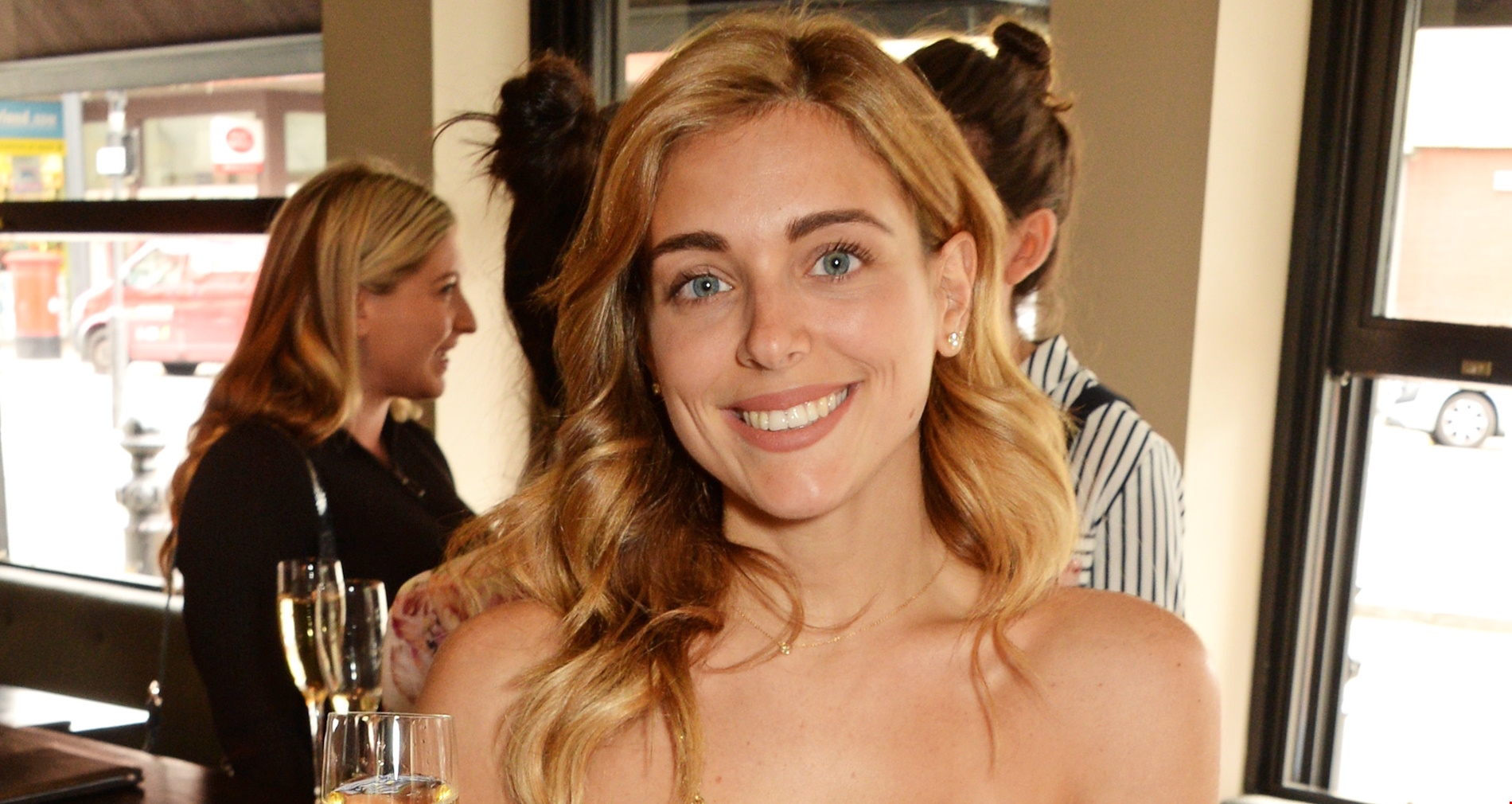 Μαριάννα Γουλανδρή Λαιμού | Σπάνια οικογενειακή εμφάνιση με τον πατέρα της και τον αδερφό της, Γιάννη