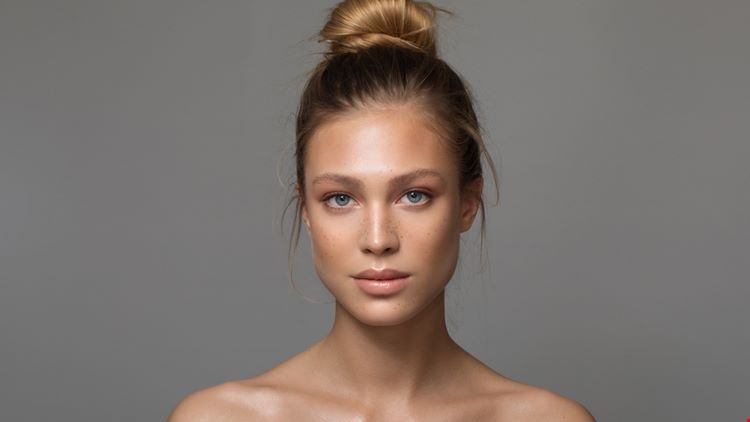 Βρήκαμε την κρέμα που χαρίζει φυσική λάμψη στην επιδερμίδα -σαν να φοράς highlighter