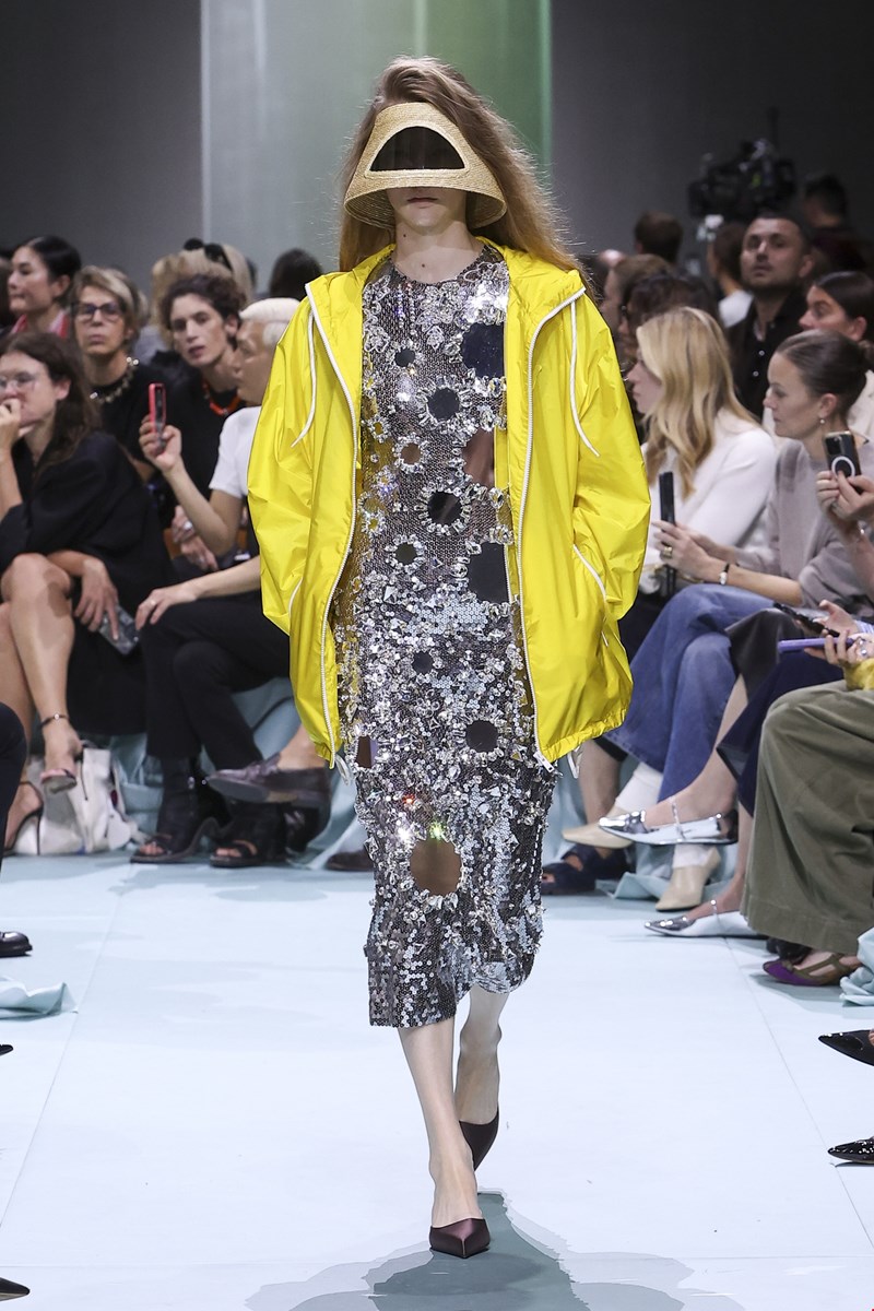 Prada Donna SS25