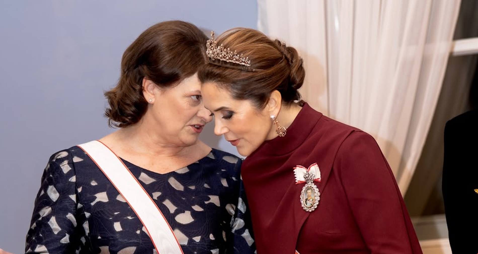 Mary της Δανίας | Σπάνια εμφάνιση με τιάρα που αγόρασε σε δημοπρασία το 2012