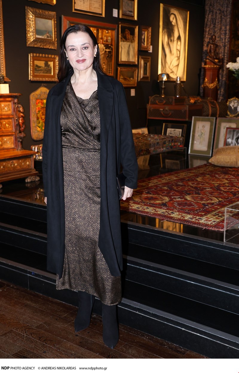 Καρυοφυλλιά Καραμπέτη